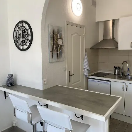 Cozy Studio Port Guisol Apartment Nice